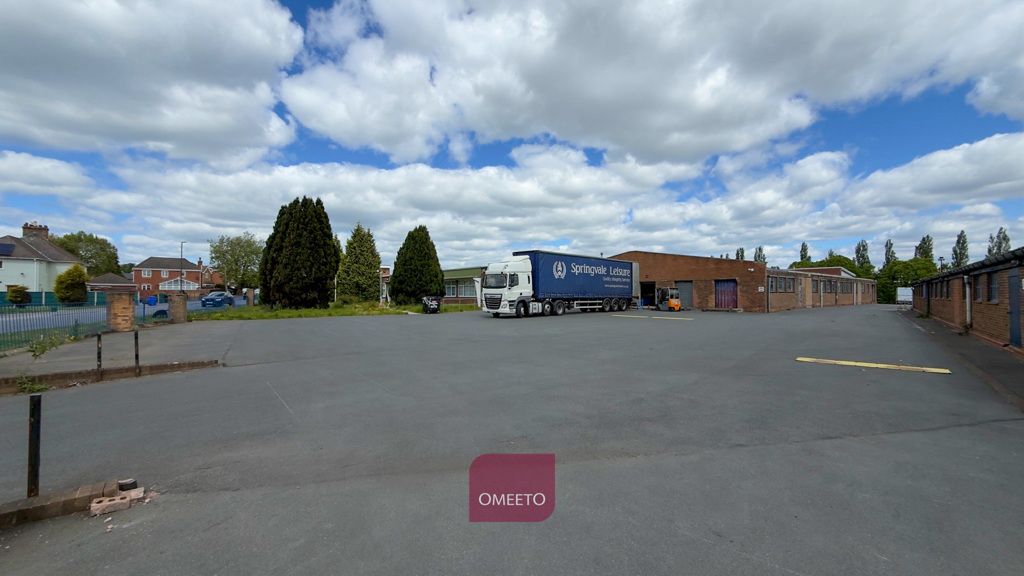 Property photo 1 of 4 Warehouse To Rent