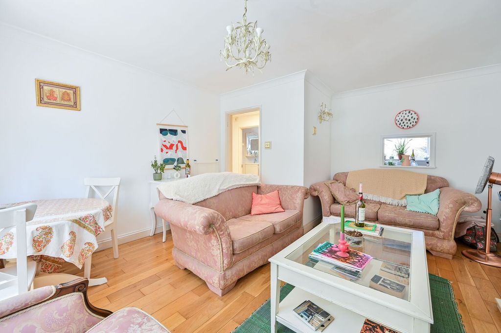 Property photo 2 of 7