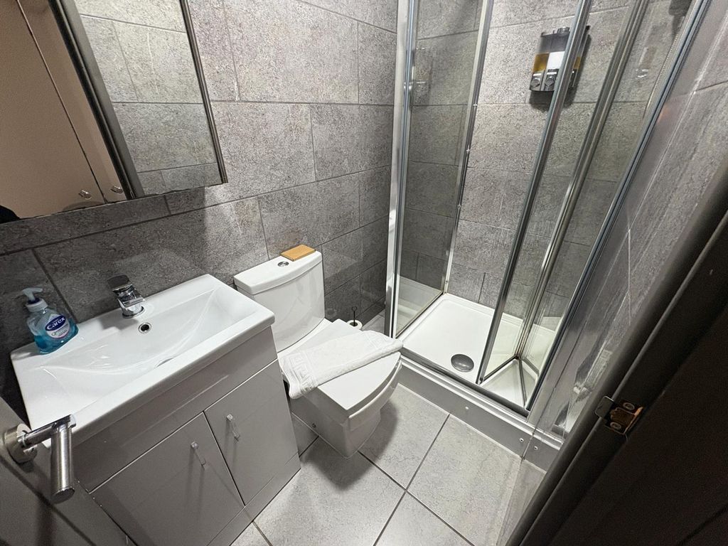Property photo 3 of 3