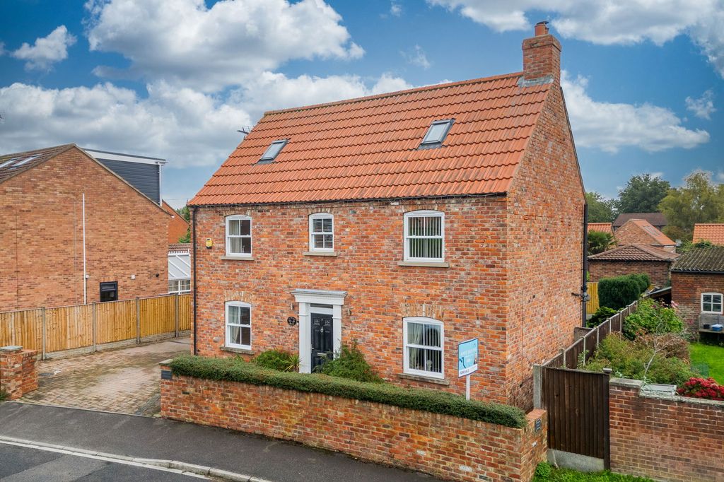 Property photo 1 of 30