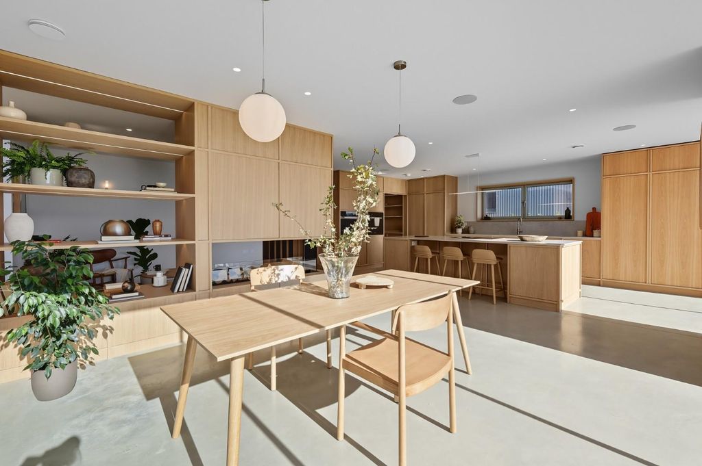 Property photo 2 of 30 Halfyard Barn Kitchen/Dining/Family Room