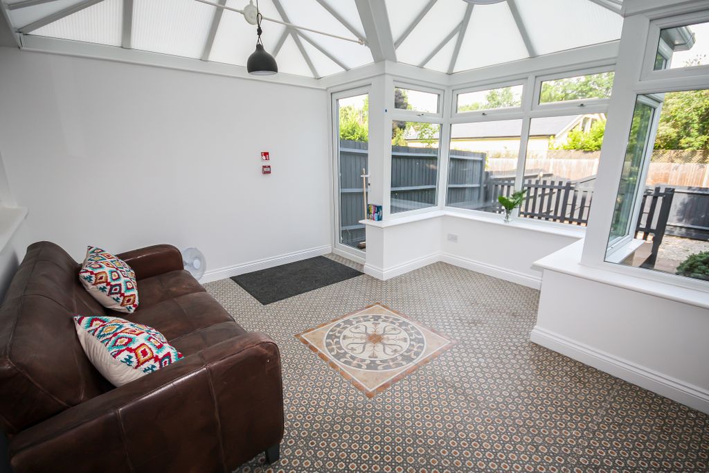 Property photo 3 of 7