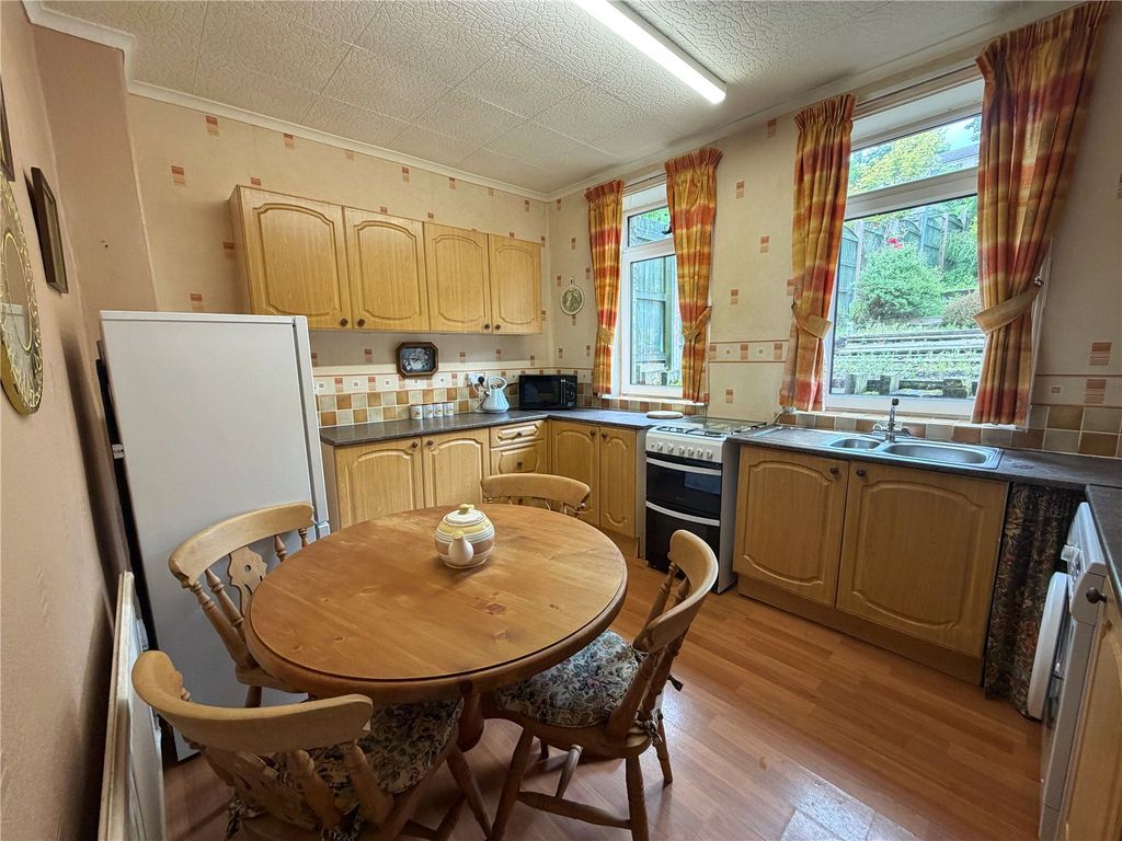 Property photo 3 of 16 Kitchen/Diner