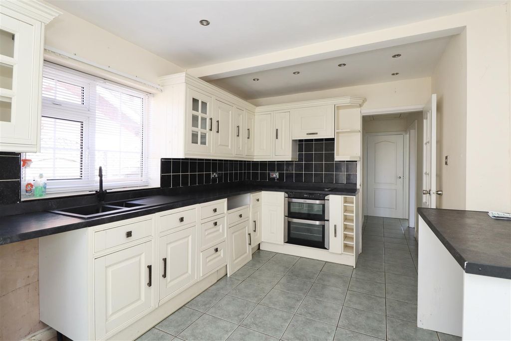 Property photo 3 of 14 Img_0336.Jpeg