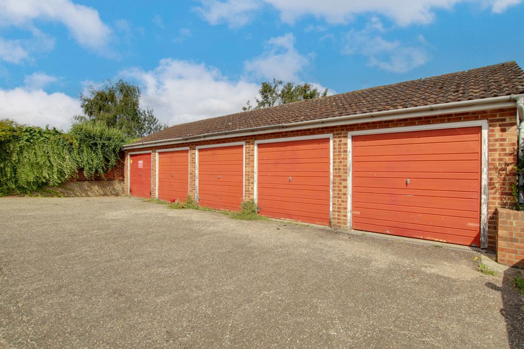 Property photo 2 of 11