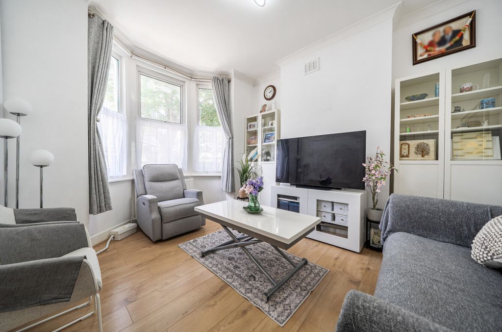 Property photo 2 of 12 1480608-15-6A32B7...