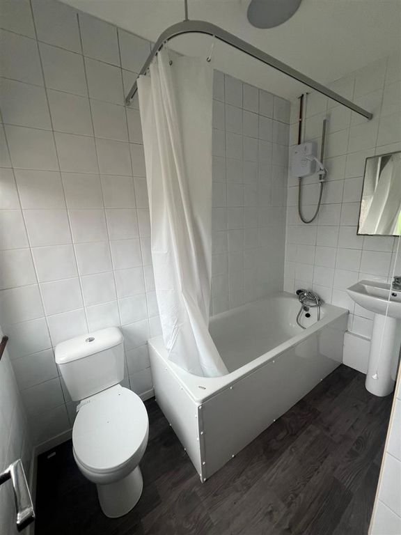 Property photo 3 of 6 1000048395.Jpg