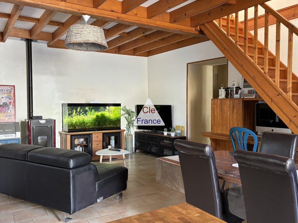 Property photo 2 of 10
