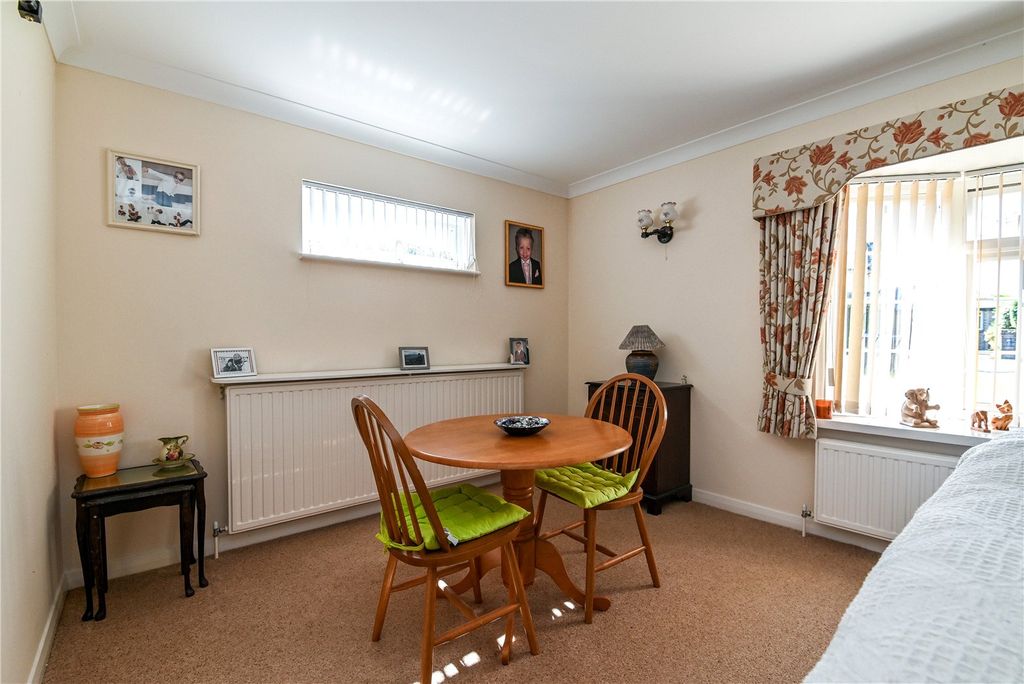 Property photo 3 of 19 Picture No. 04