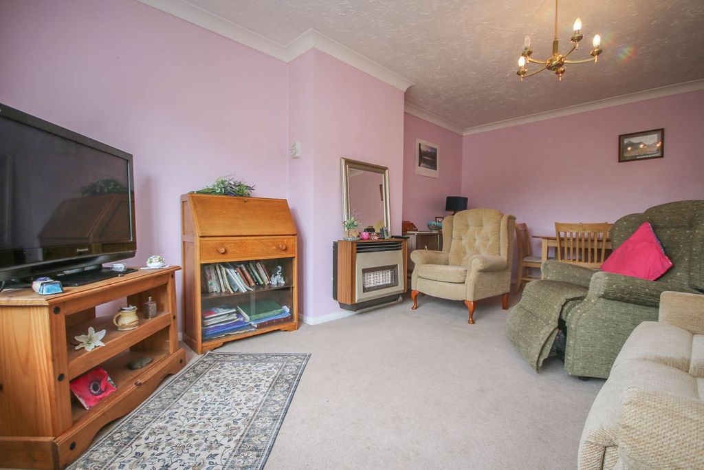 Property photo 3 of 14