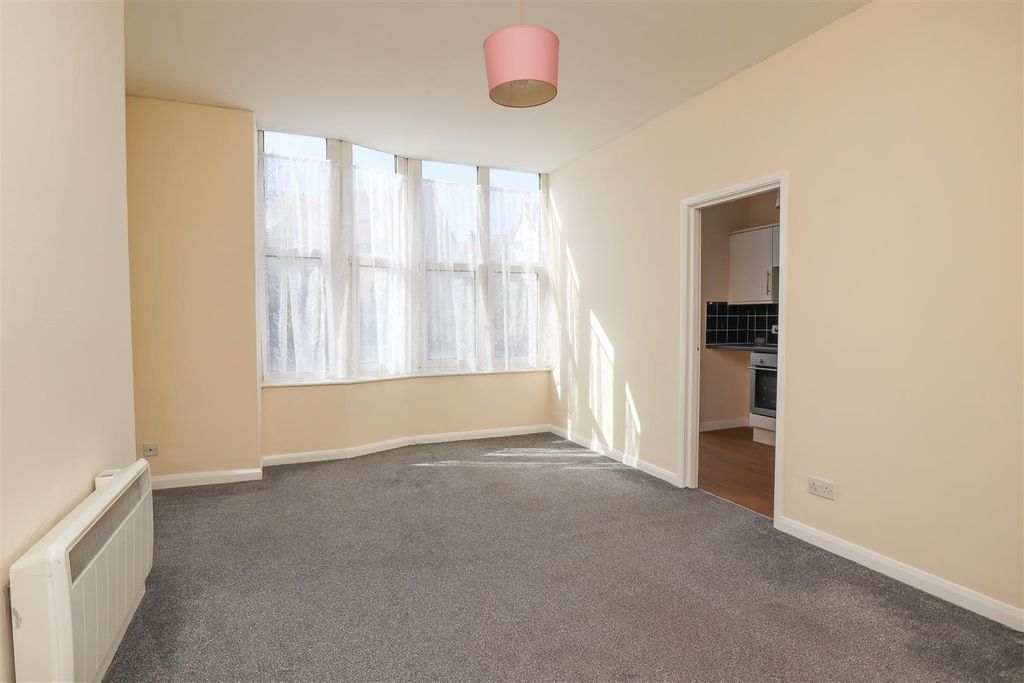 Property photo 3 of 5 Living Room