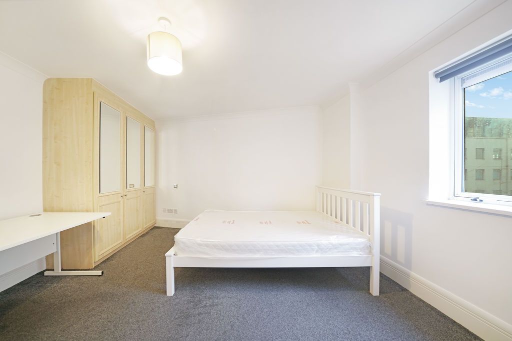 Property photo 2 of 17 Photo 3