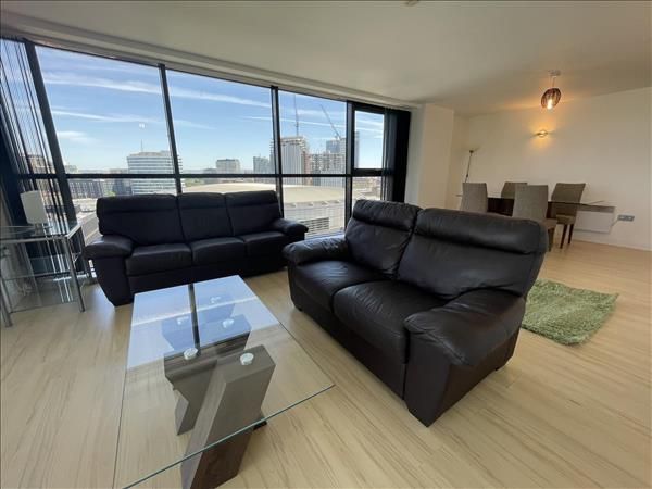 Property photo 1 of 12 2 Bedroom Flat For Rent