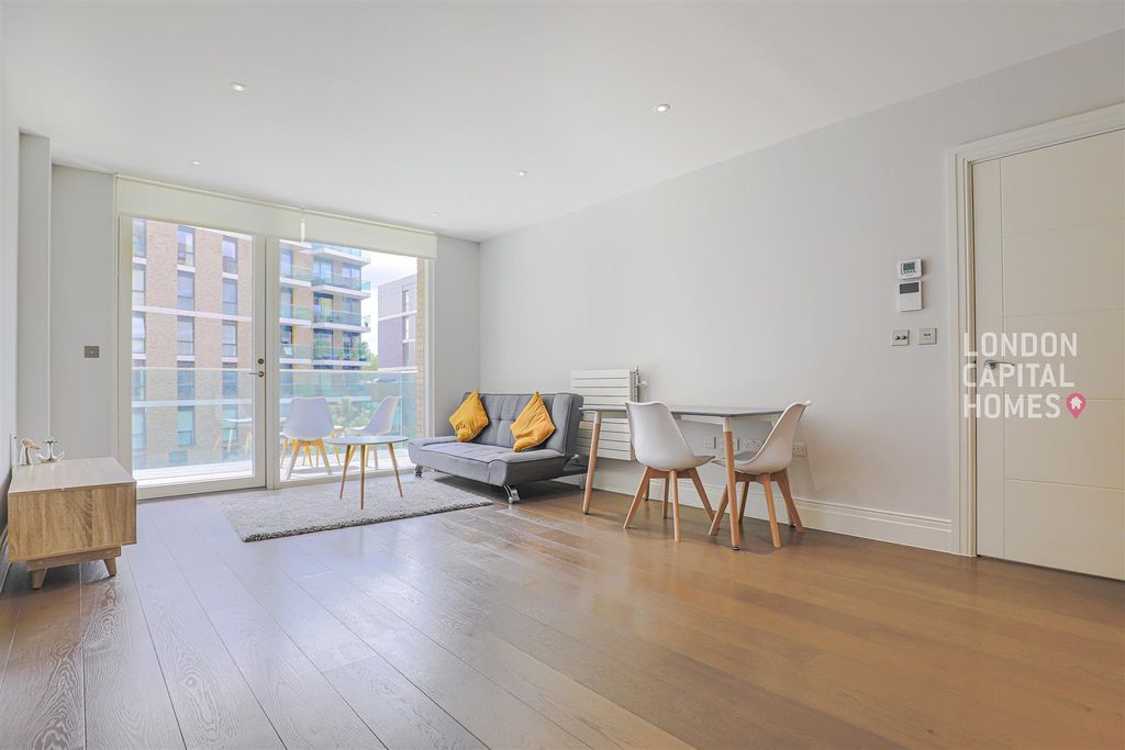 Property photo 2 of 18 218-08.Jpg
