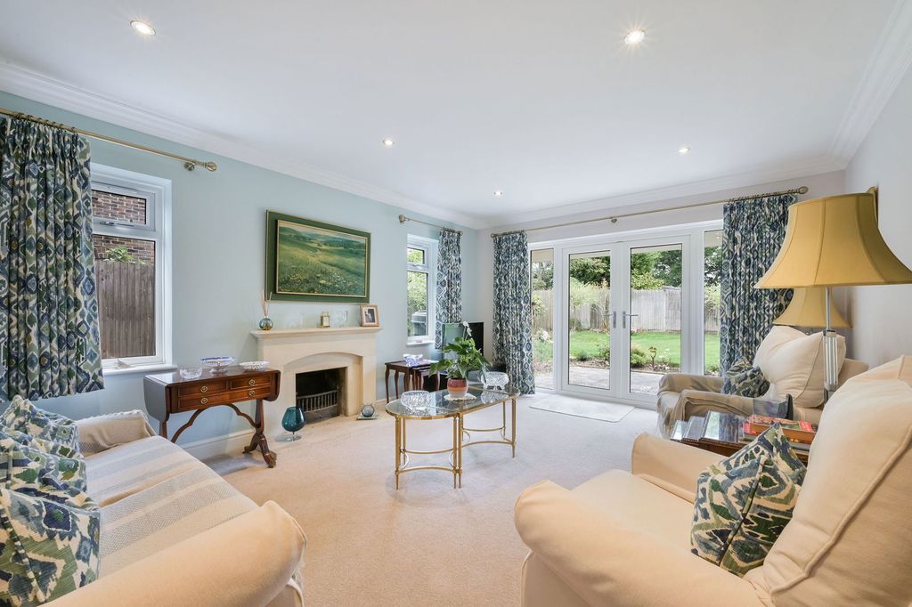 Property photo 2 of 22