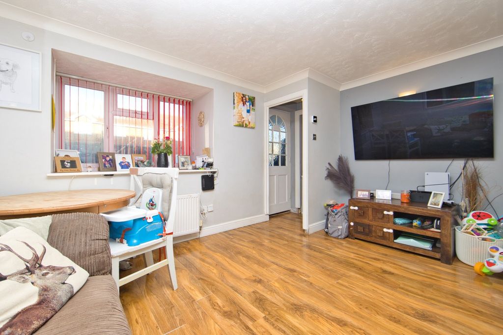 Property photo 2 of 9 Picture 2