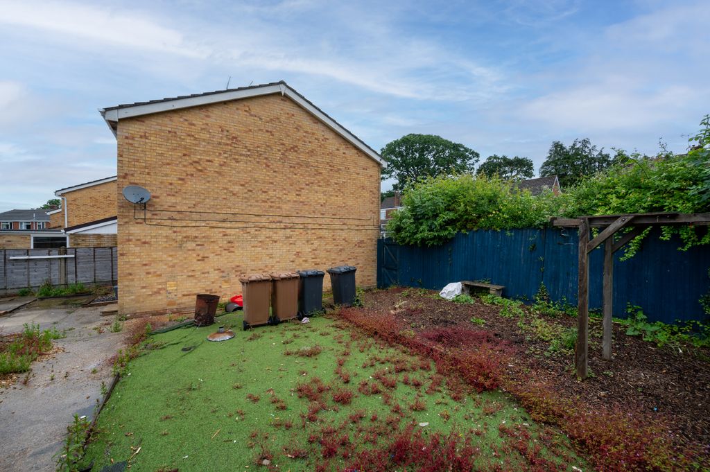 Property photo 2 of 22