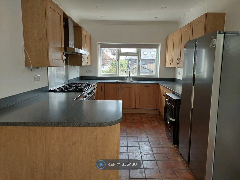 Property photo 2 of 27 Kitchen 1