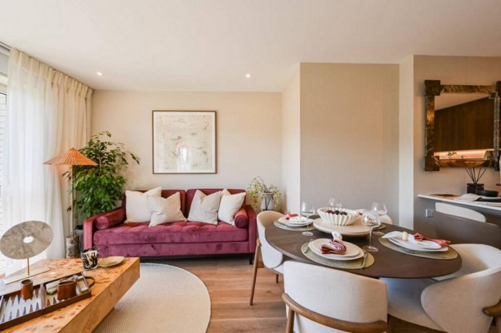 Property photo 3 of 24