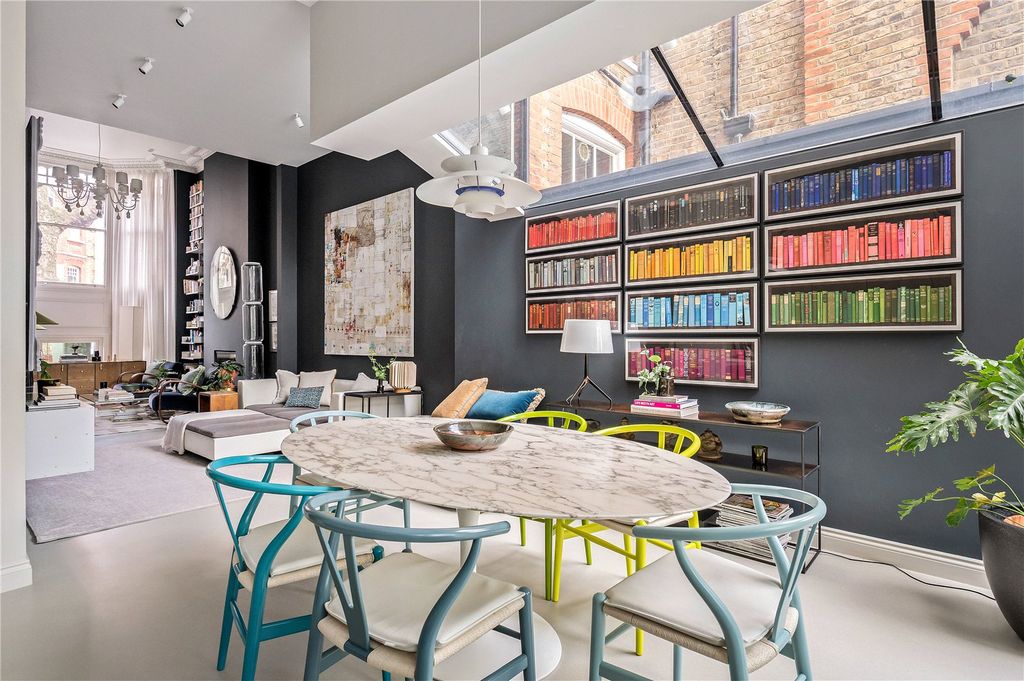 Property photo 3 of 14 Dining Room