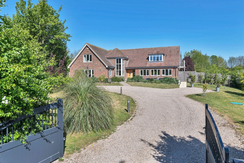 Property photo 1 of 36