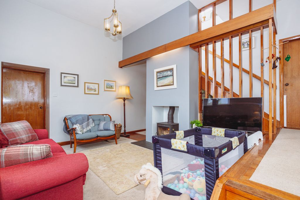 Property photo 2 of 51 Open-Plan Living Room/Dining Room
