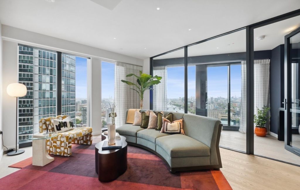 Property photo 2 of 28