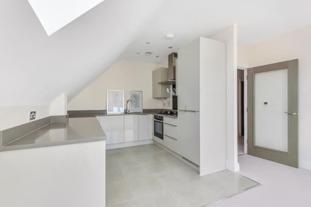 Property photo 2 of 10 Kitchen