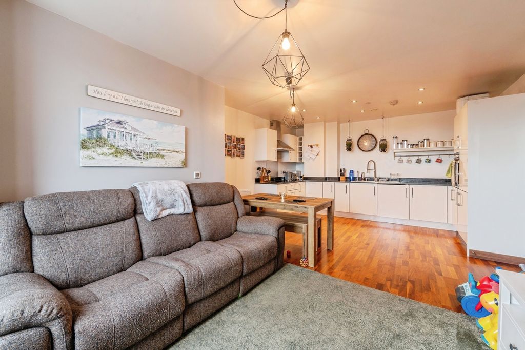 Property photo 2 of 14 Pbox-Img.Jpg