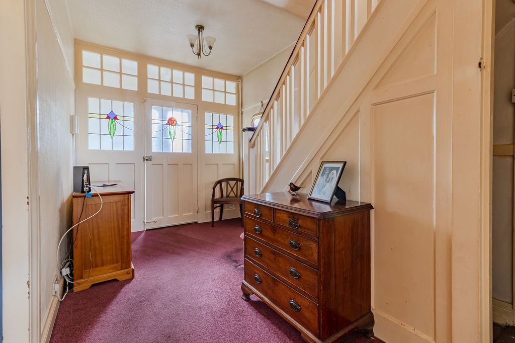Property photo 2 of 18
