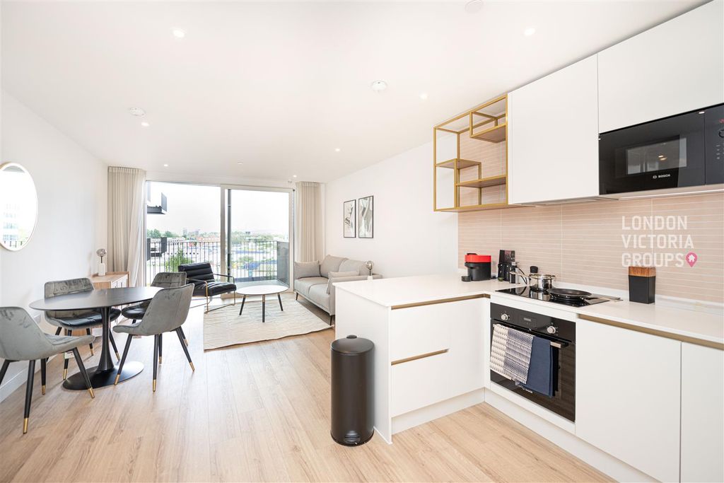 Property photo 2 of 17 1-43.Jpg