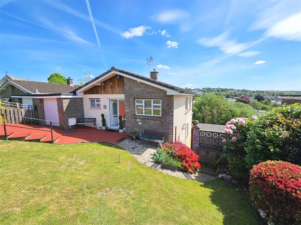 Property photo 2 of 35 Low Front.Jpg