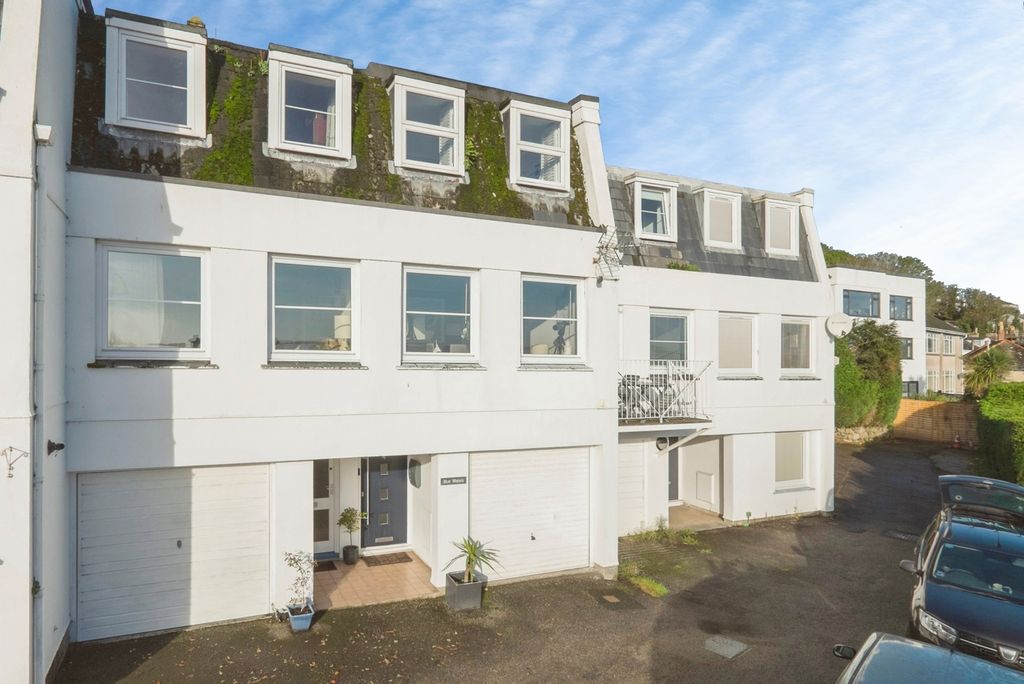 Property photo 2 of 33 2