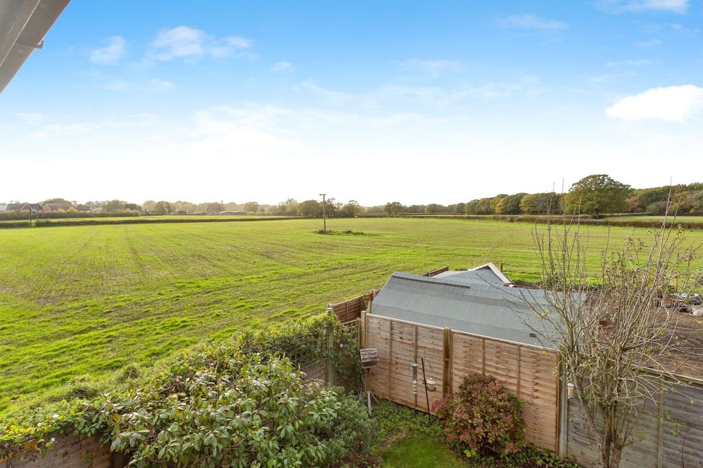 Property photo 3 of 17 Photo