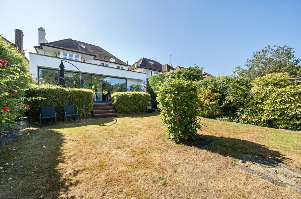 Property photo 2 of 21