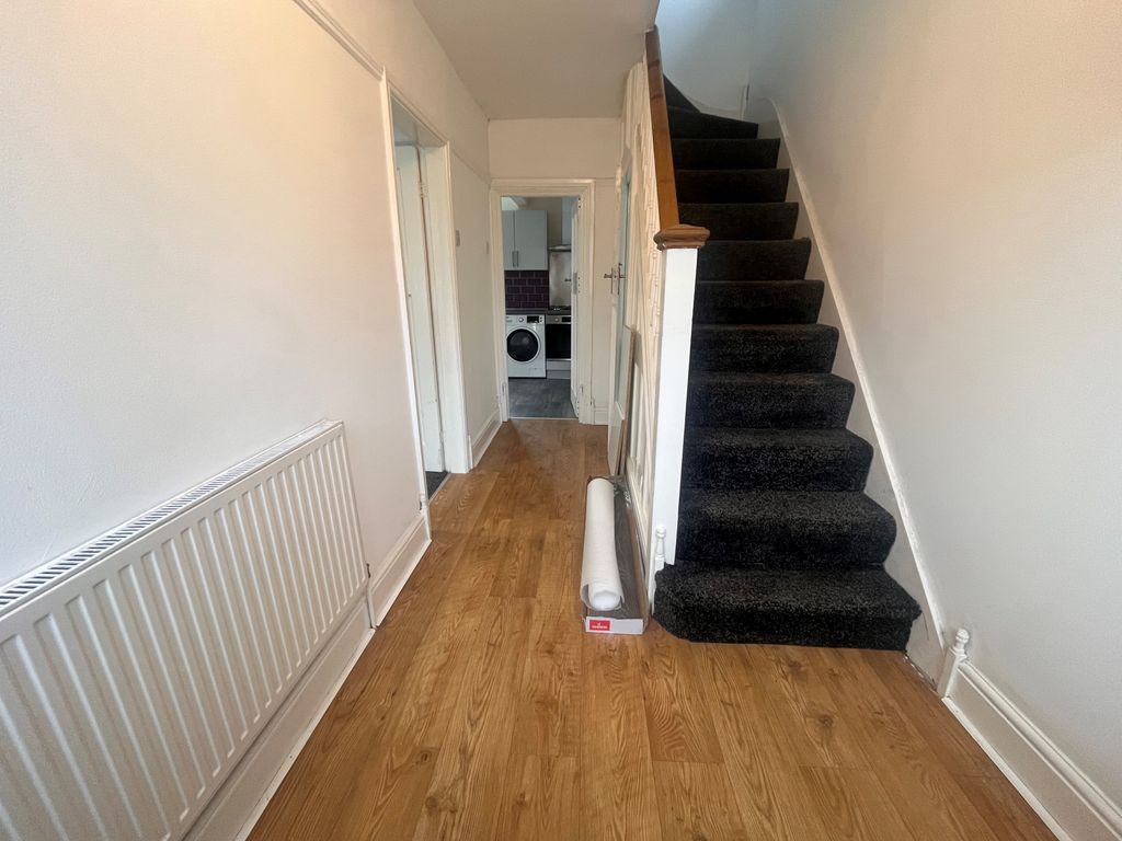 Property photo 3 of 12 Image