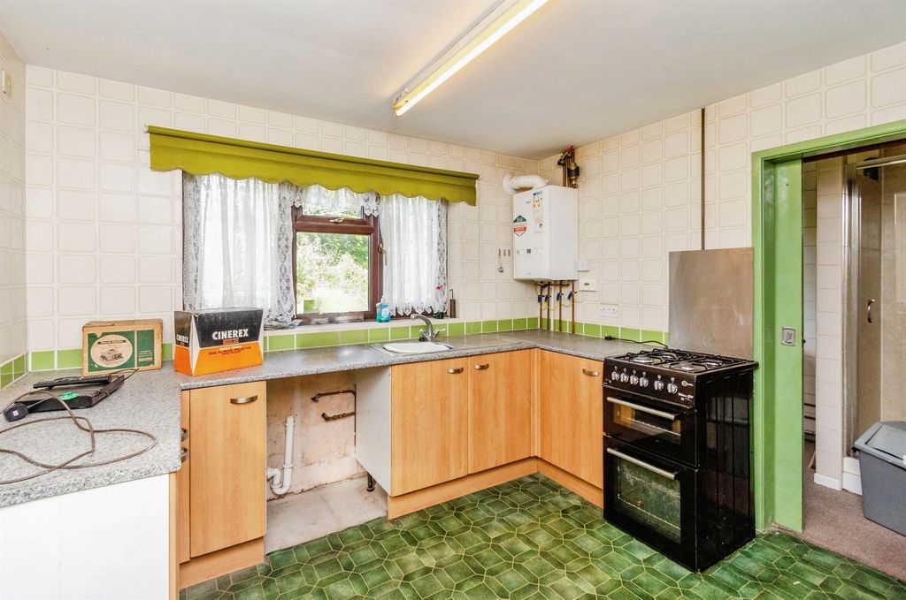 Property photo 3 of 18