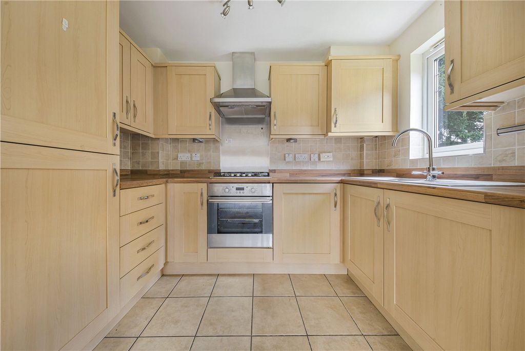 Property photo 2 of 14 Picture No. 10