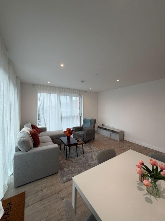 Property photo 3 of 11