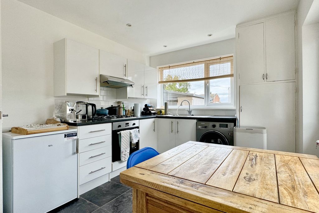 Property photo 3 of 12 Img_1077