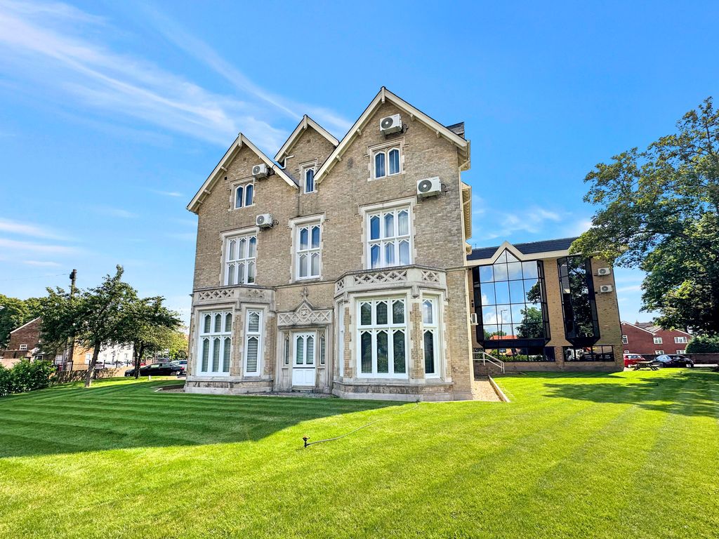 Property photo 2 of 9 Photo 10