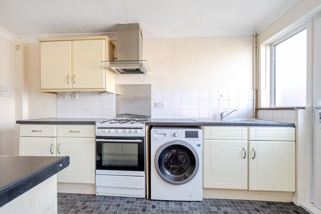 Property photo 2 of 11 Picture No. 04