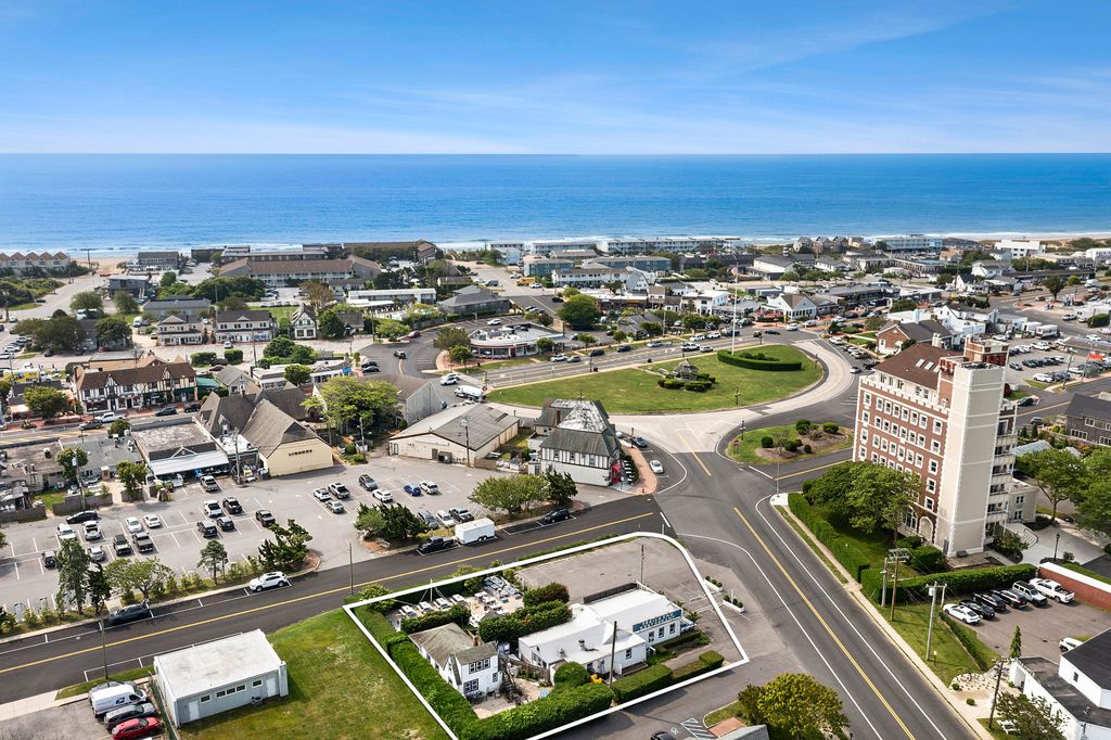 Property photo 2 of 23