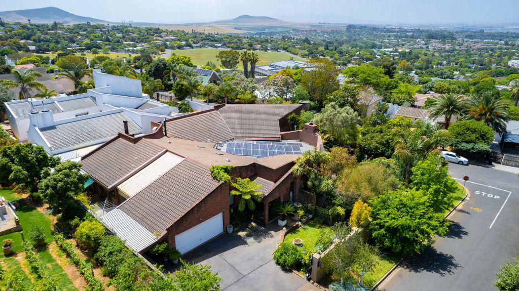 Property photo 1 of 39 Dbv1678209