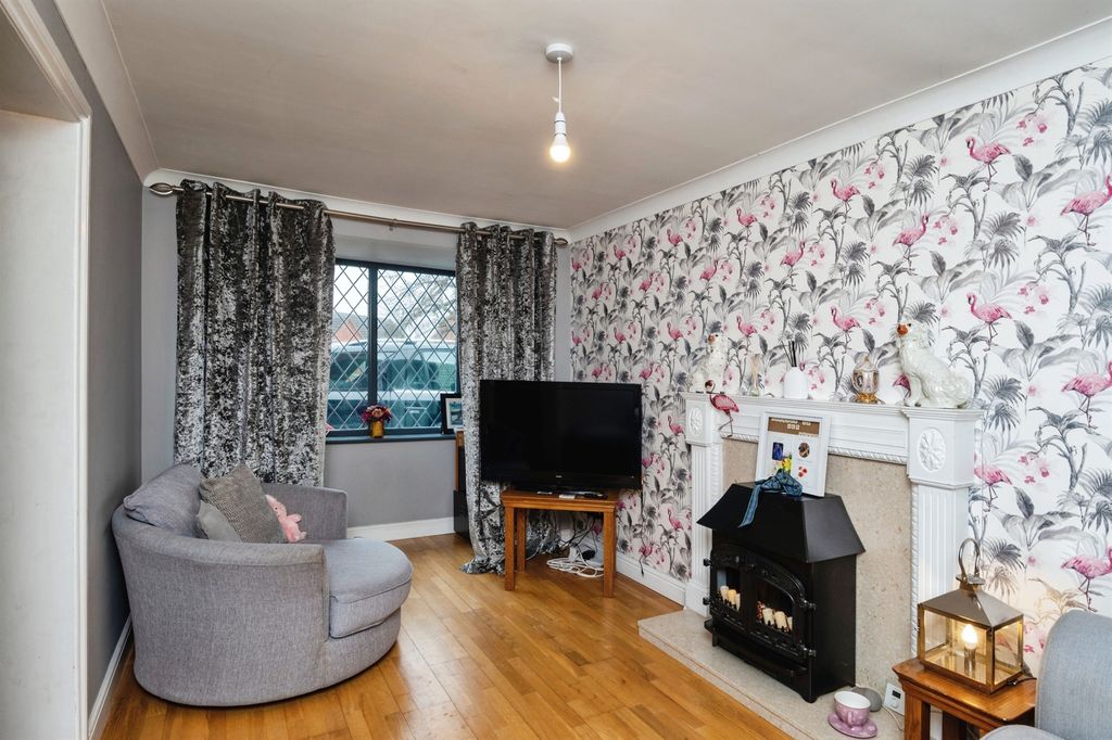 Property photo 3 of 24