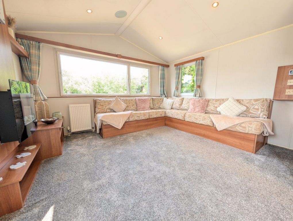 Property photo 1 of 7 Willerby Caledonia 2016 Car0021362 141137321.Jpeg