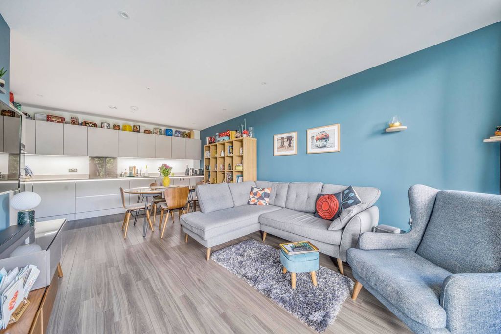 Property photo 1 of 10
