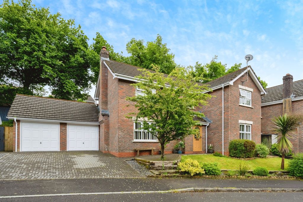 Property photo 1 of 24