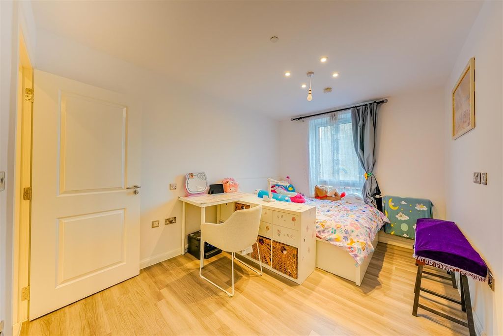 Additional image 4 of 2 bed flat for saleTruman Way, Dartford DA1