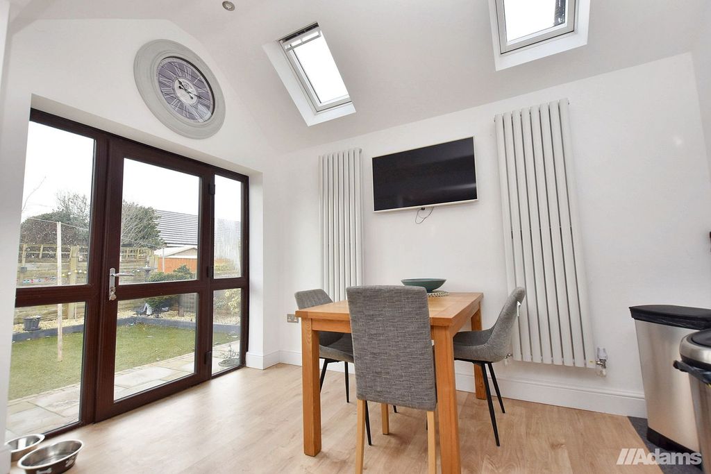 Property photo 2 of 22